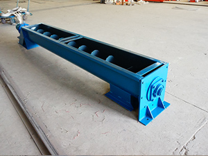 無中心軸干擾,對(duì)于輸送帶狀、易纏繞物料有特殊的優(yōu)越性。